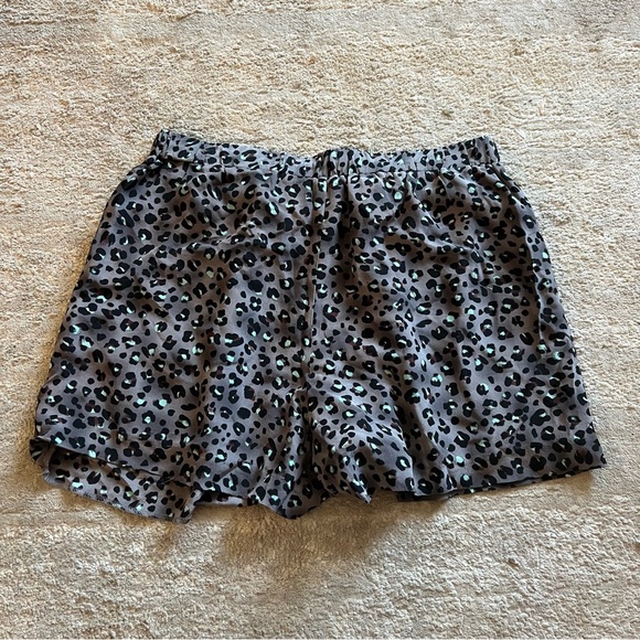 Rebecca Taylor Silk Leopard Shorts - Picture 6 of 7